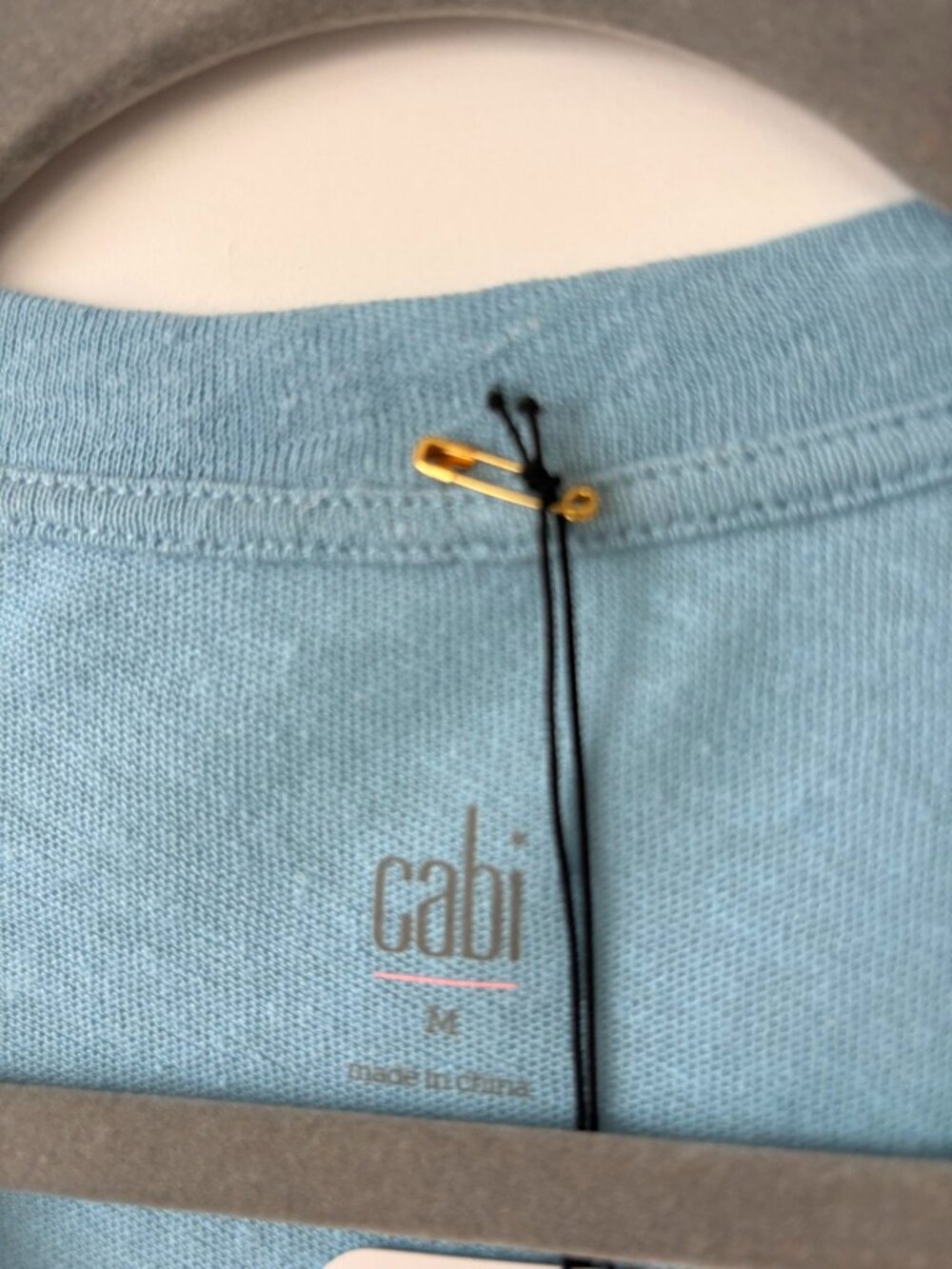 CAbi Dreamy Tee Blue V-Neck NWT Style #6915 M - Picture 4 of 6